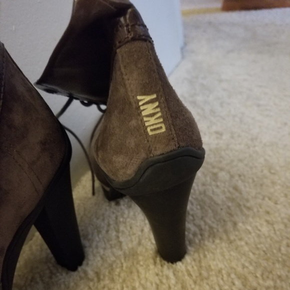 DKNY RAIN BOOTIES - Picture 4 of 5